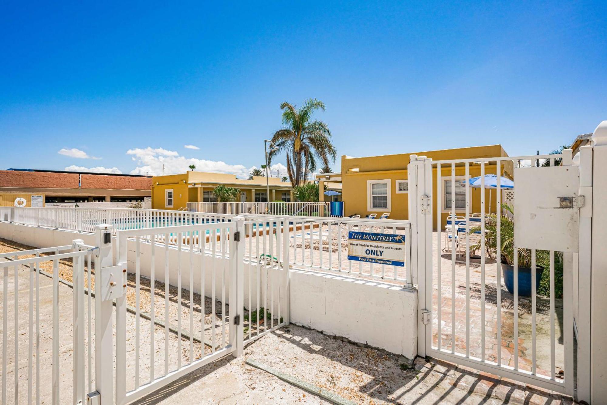 Beachside Retreat W Heated Pool St. Pete Beach Exterior photo