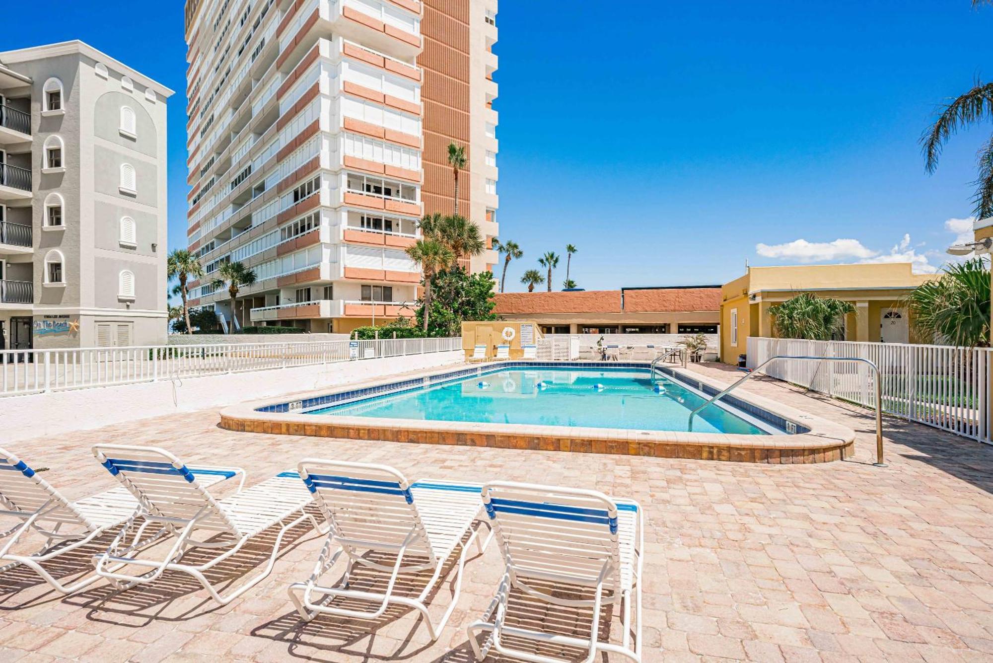 Beachside Retreat W Heated Pool St. Pete Beach Exterior photo