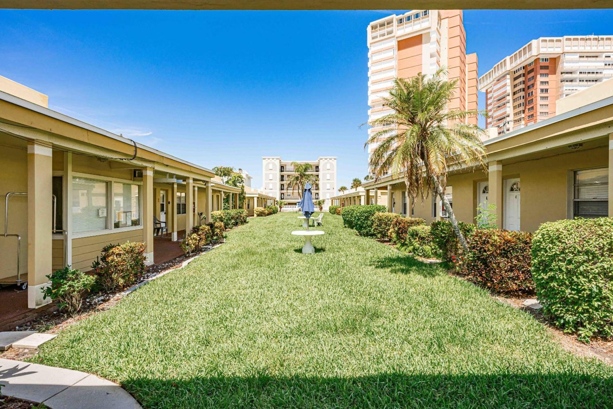 Beachside Retreat W Heated Pool St. Pete Beach Exterior photo